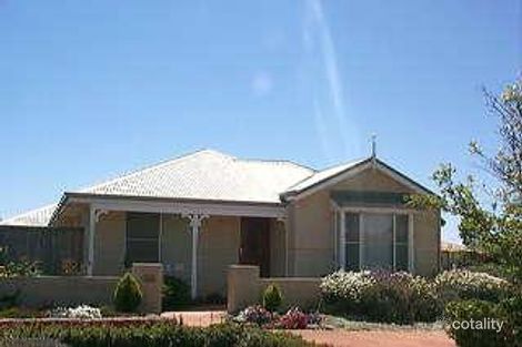 Property photo of 16 Springbrook Drive Ellenbrook WA 6069