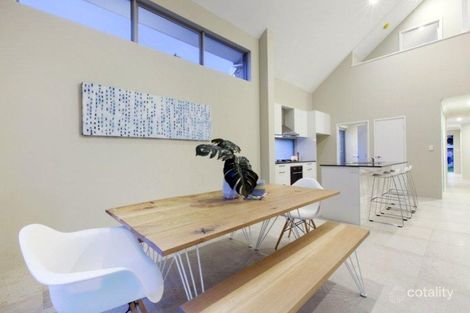 Property photo of 10 Hodges Place Innaloo WA 6018