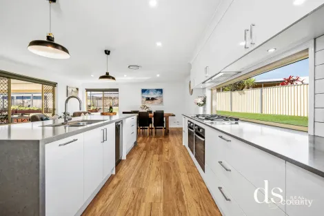 Property photo of 49 Mariner Boulevard Deception Bay QLD 4508