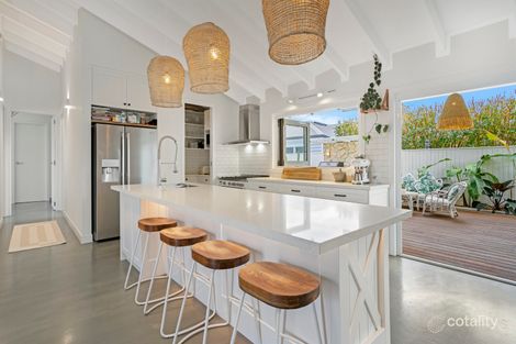 2 Falcon Ct, Burleigh Waters, QLD 4220