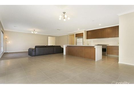 Property photo of 30 Yellowgum Drive Epsom VIC 3551