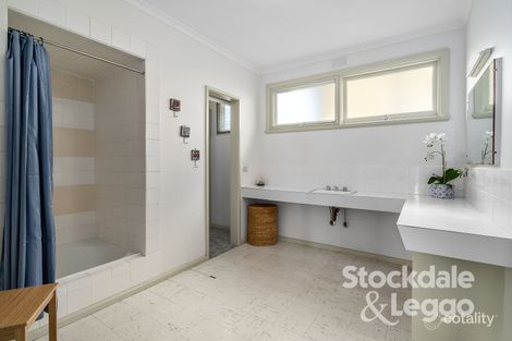 Property photo of 18 Grandview Avenue Rye VIC 3941