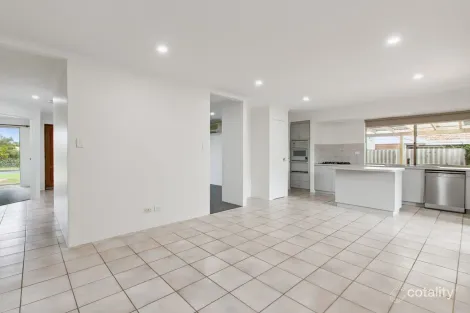 Property photo of 14A Sillmon Way Duncraig WA 6023