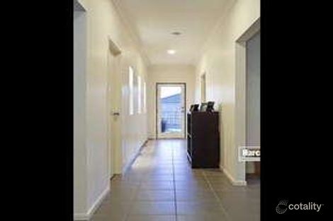 Property photo of 13 Mikasa Place Pakenham VIC 3810