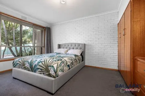 Property photo of 2/50 Cuthberts Road Alfredton VIC 3350