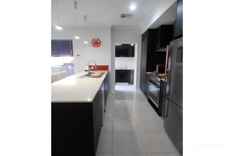 Property photo of 2/19 Apium Mews Lake Coogee WA 6166
