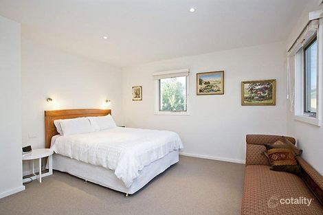 Property photo of 40 Cornish Lane Kensington VIC 3031