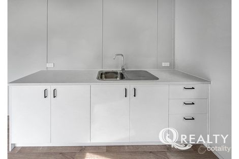 Property photo of 32 Bruce Road Woodridge QLD 4114