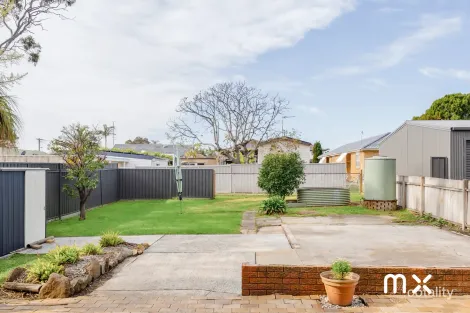 Property photo of 7 Bond Street Bellambi NSW 2518
