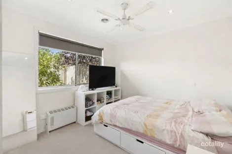 Property photo of 8 James Close Kilmore VIC 3764