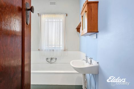 11 Abbott St, Upper Burnie, TAS 7320