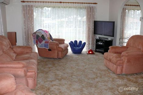 Property photo of 1 Callistemon Court Lucknow VIC 3875