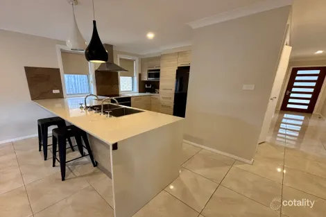 Property photo of 10/9 Harbour Boulevard Bomaderry NSW 2541