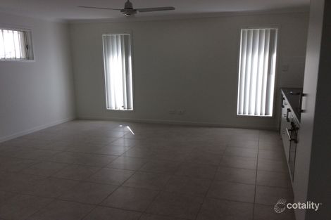Property photo of 2/17 Chestnut Crescent Caloundra West QLD 4551