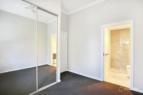 Property photo of 389 Catherine Street Lilyfield NSW 2040