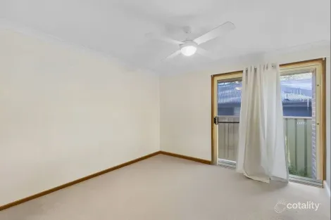 Property photo of 1/14 Ferntree Close Wyoming NSW 2250