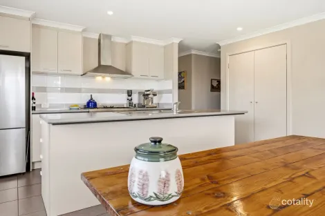 Property photo of 24 McMahon Drive Ballan VIC 3342