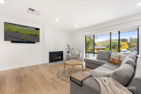 Property photo of 3 Dysart Place Mooroolbark VIC 3138