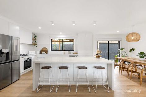 Property photo of 3 Dysart Place Mooroolbark VIC 3138