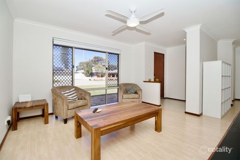 Property photo of 15 Parkland Drive Warnbro WA 6169