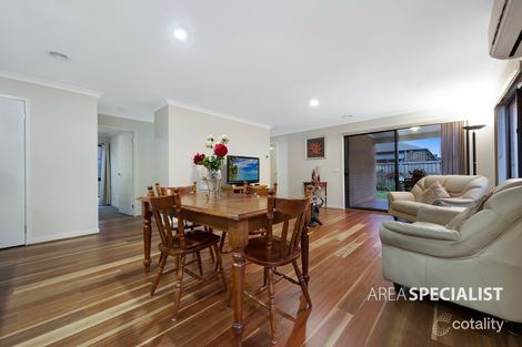 Property photo of 5 Lucknow Street Cranbourne West VIC 3977