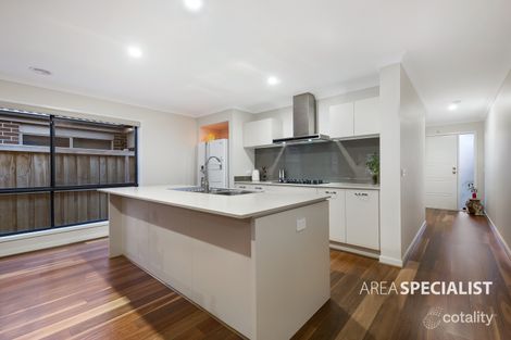 Property photo of 5 Lucknow Street Cranbourne West VIC 3977