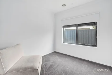 Property photo of 8 Hardiman Circuit Fyansford VIC 3218
