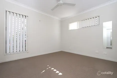 Property photo of 11 Lakeview Place Springfield Lakes QLD 4300