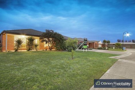 Property photo of 19 Janna Place Berwick VIC 3806