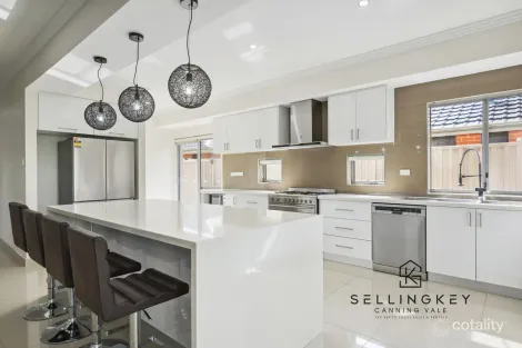 Property photo of 8 Tringa Rise East Cannington WA 6107