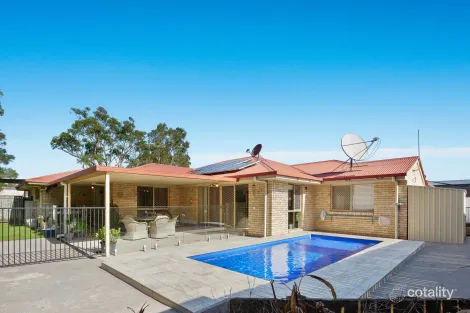 Property photo of 33 Fairway Drive Redland Bay QLD 4165
