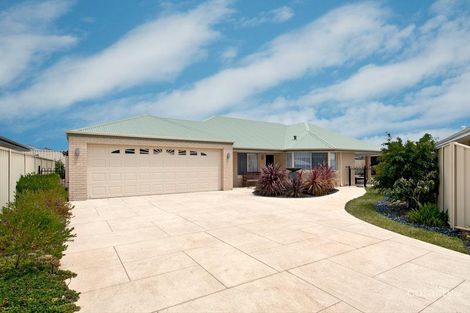 6 Dyer Lane, Lakelands, WA 6180