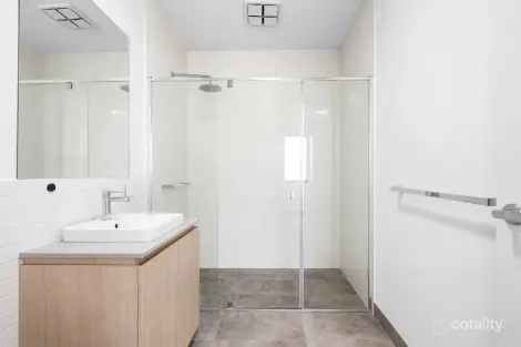 Property photo of 59 Oakden Crescent St Albans VIC 3021