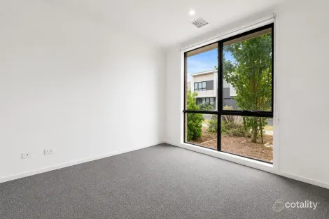 Property photo of 59 Oakden Crescent St Albans VIC 3021