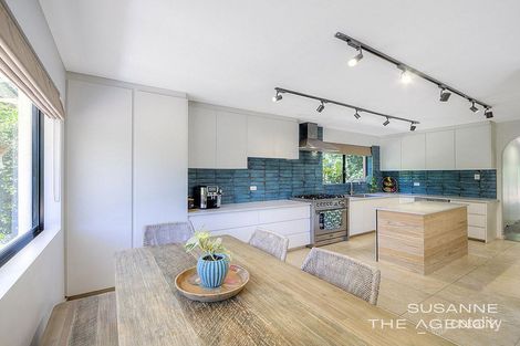 Property photo of 24 Burma Road Lesmurdie WA 6076