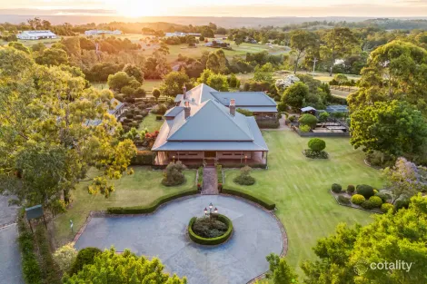 3 CLINTARA CRES, RAZORBACK, NSW 2571