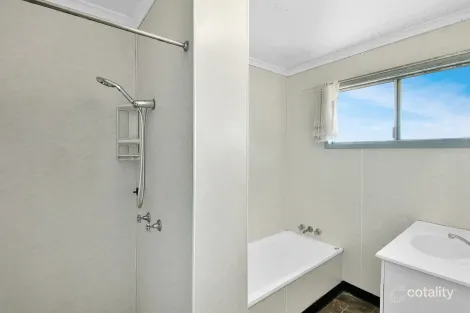 Property photo of 4 Hannah Crescent Dysart QLD 4745