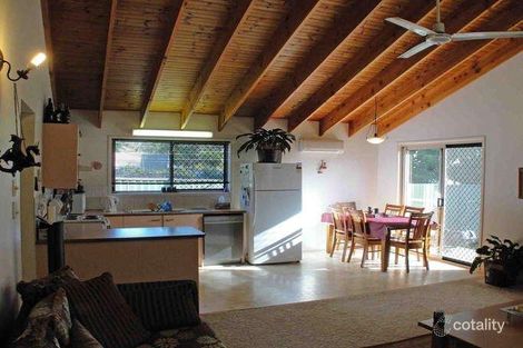 Property photo of 8 Eingana Street Hope Island QLD 4212