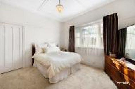 Property photo of 2 Reaburn Crescent Brunswick West VIC 3055