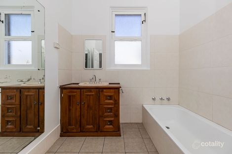 Property photo of 163 Edward Street Wagga Wagga NSW 2650