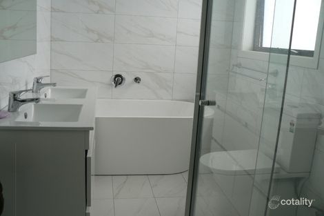 Property photo of 4/13 Great Ocean Road Marengo VIC 3233