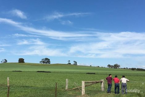 7 Russells Rd, Woodend North, VIC 3442