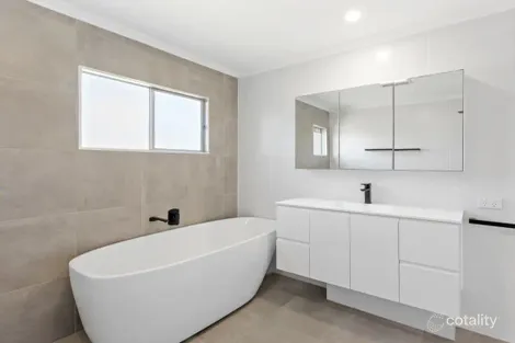 Property photo of 9 Elizabeth Street Beachmere QLD 4510