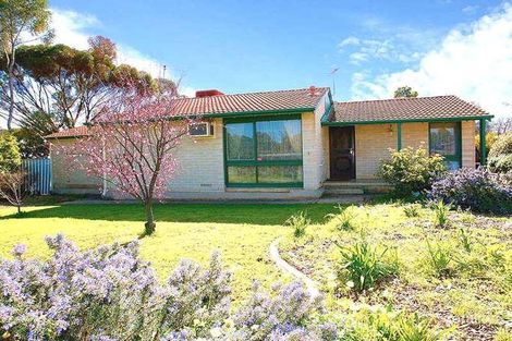 1 Noora Cres, Munno Para, SA 5115