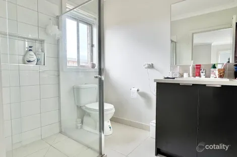 Property photo of 1 Generation Crescent Mambourin VIC 3024