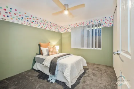 Property photo of 5 Scarlet Close Tapping WA 6065