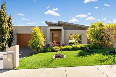 Property photo of 42 Clancy McKenna Crescent Bonner ACT 2914