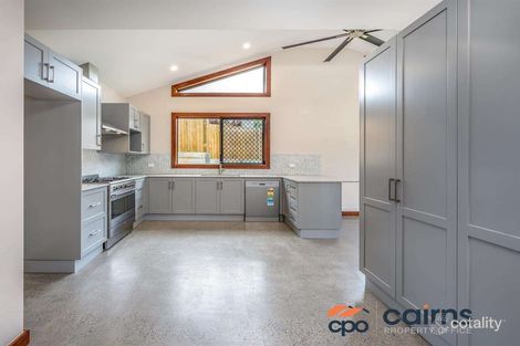 Property photo of 28 Allinga Close Bentley Park QLD 4869