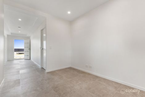 Property photo of 31 Lindeman Crescent Banya QLD 4551