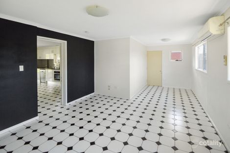 Property photo of 14 Smart Street Mooroobool QLD 4870